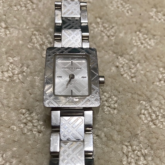 Authentic Burberry Swiss Quartz Watch - Picture 12 of 14